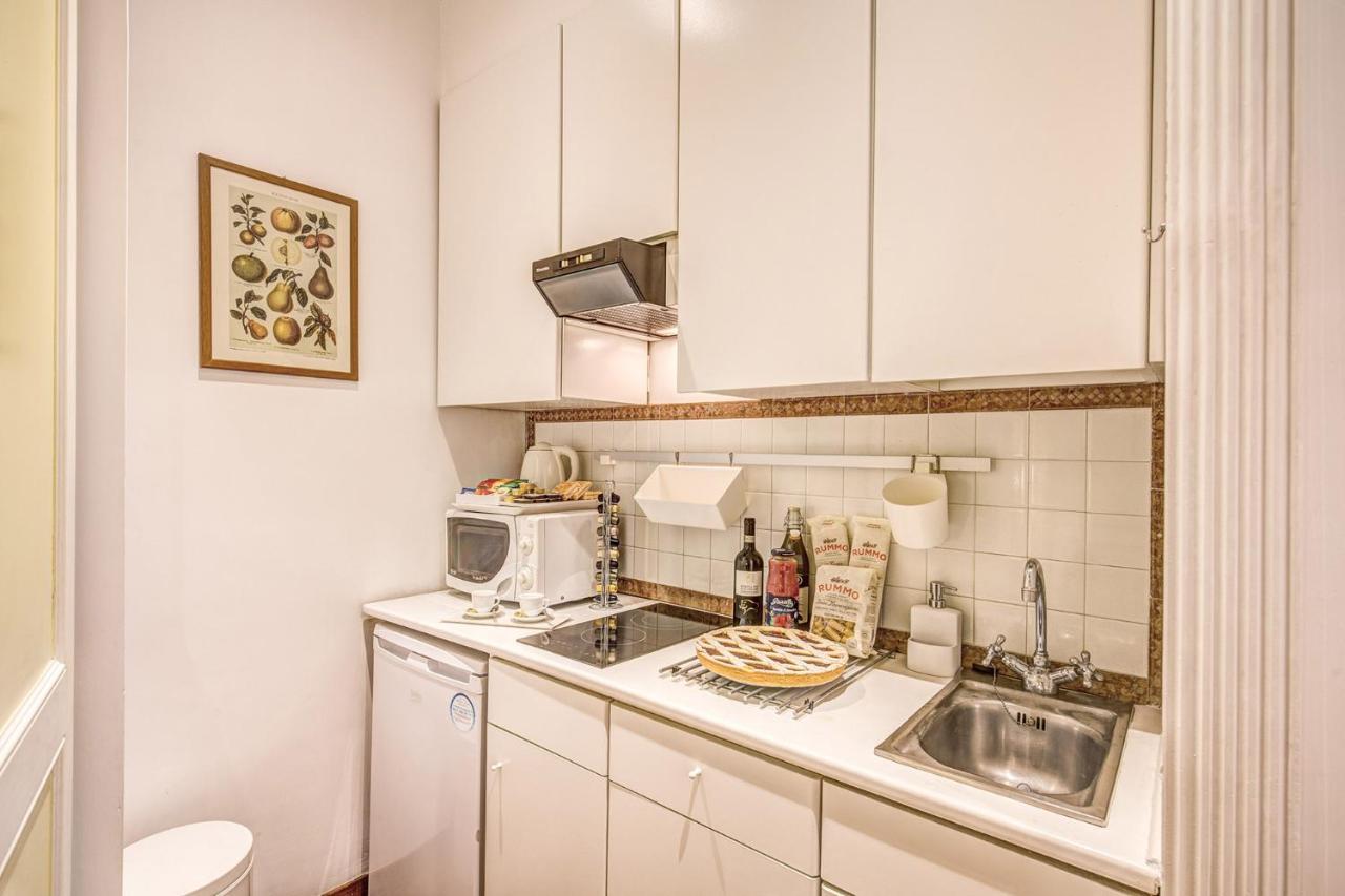 Pantheonview - Imperial Apartment Рим Екстер'єр фото